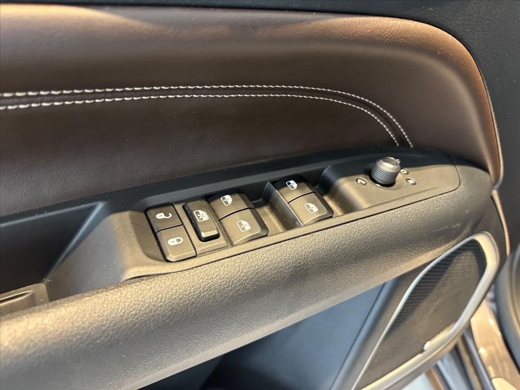 COMMANDER 2.2 TURBO DIESEL OVERLAND AT918