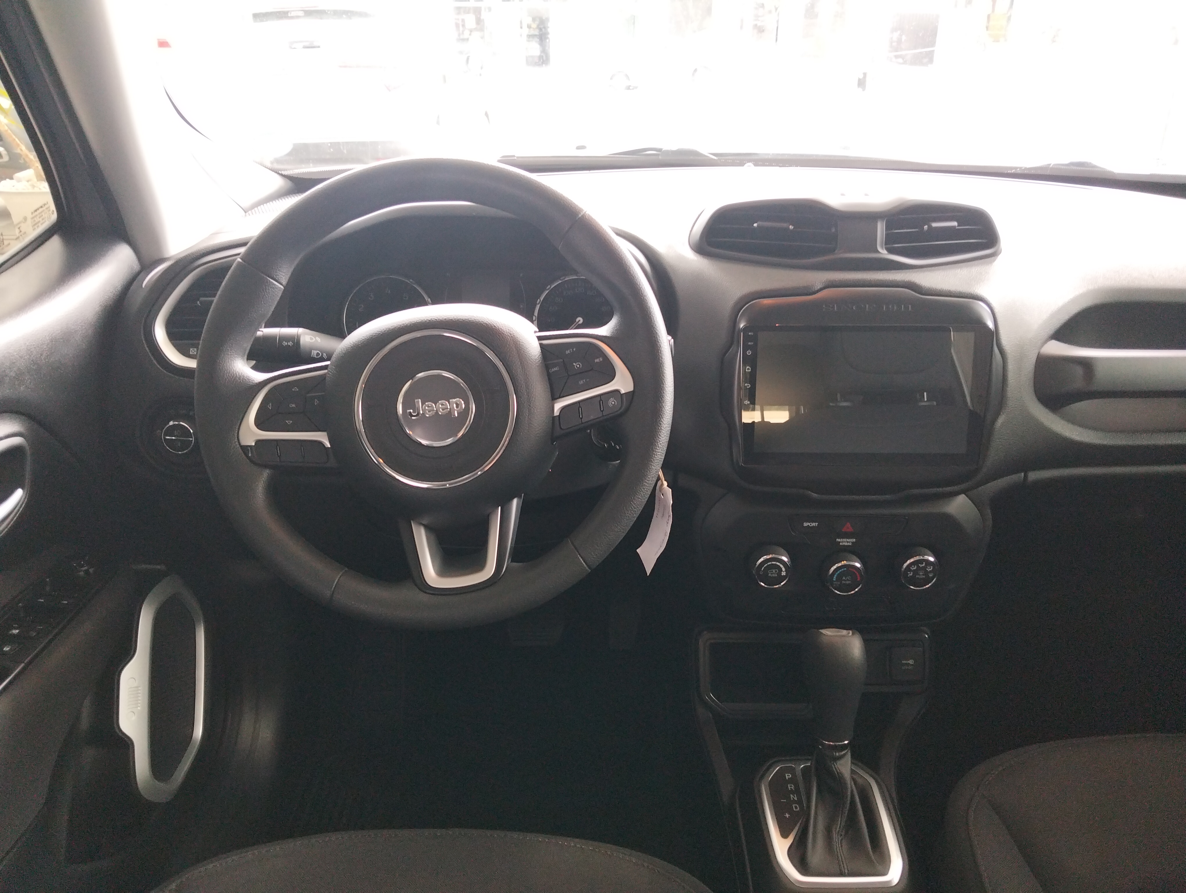 RENEGADE 1.8 16V FLEX 4P AUTOMÁTICO11