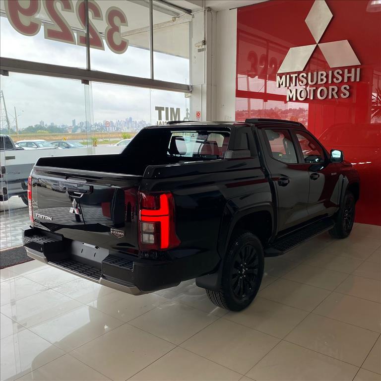 Mitsubishi-TRITON-2.4 BITURBO DIESEL CD KATANA 4X4 AUTOMÁTICO