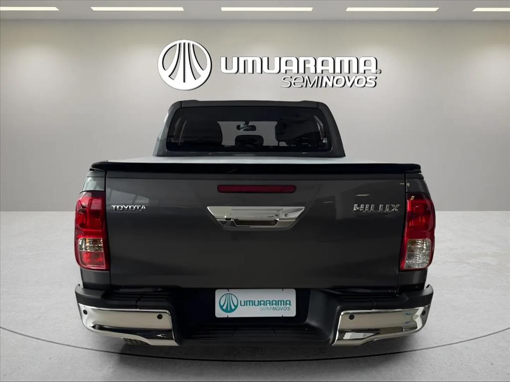 HILUX 2.8 D-4D TURBO DIESEL CD SR 4X4 AUTOMÁTICO5