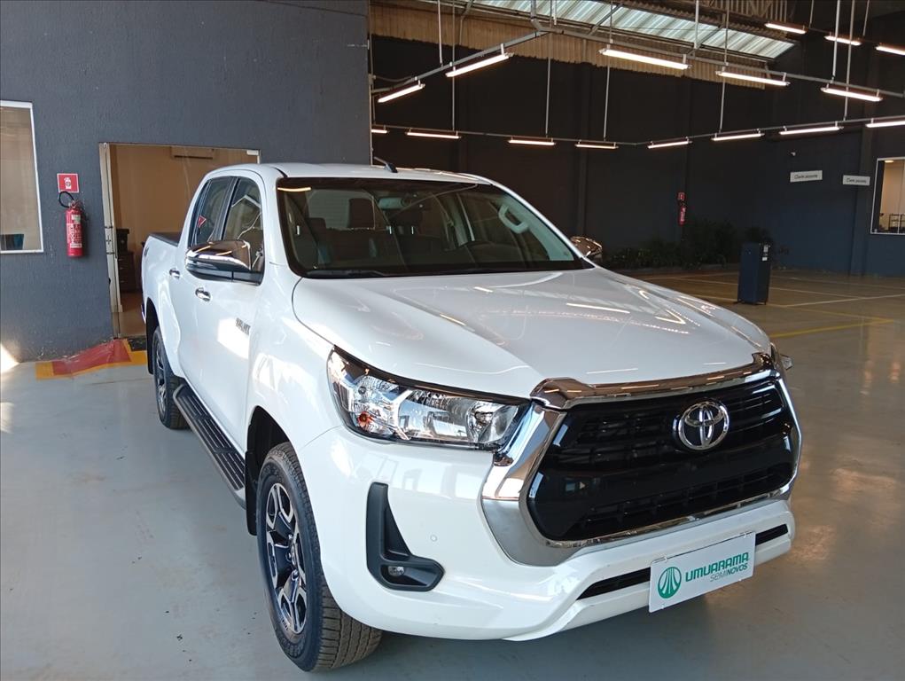 HILUX 2.8 D-4D TURBO DIESEL CD SRV 4X4 AUTOMÁTICO1