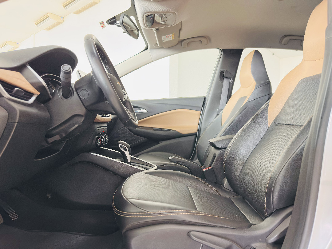 ONIX 1.0 TURBO FLEX PREMIER AUTOMÁTICO8