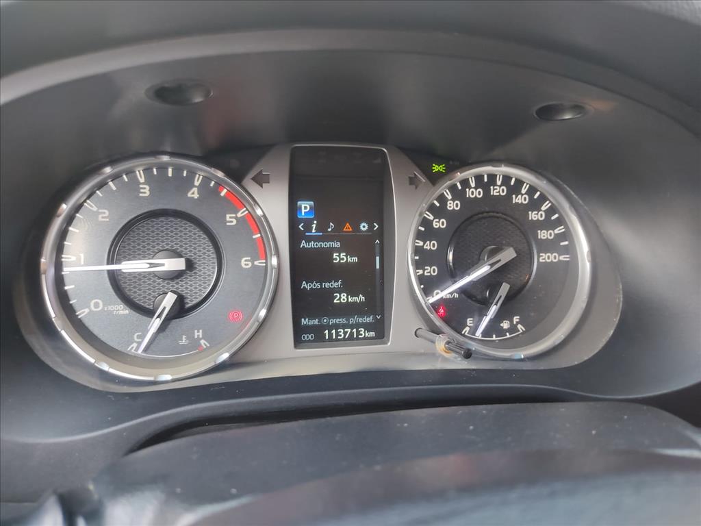 HILUX 2.8 D-4D TURBO DIESEL CD SR 4X4 AUTOMÁTICO10