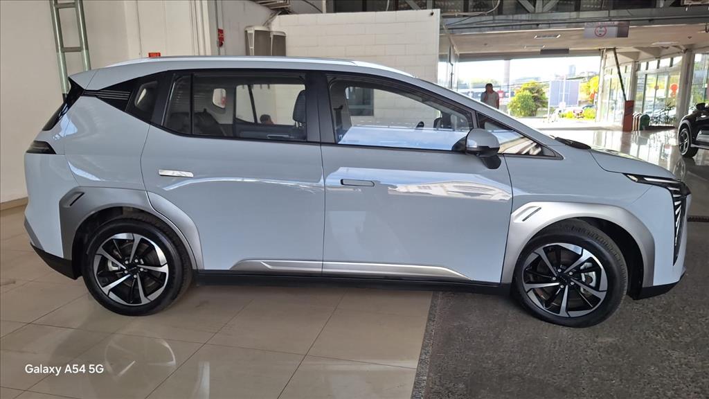 AION Y 63,2 KW ELÉTRICO PREMIUM3