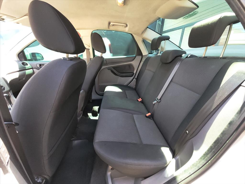 Ford Focus - 2.0 GLX SEDAN 16V FLEX 4P AUTOMÁTICO
