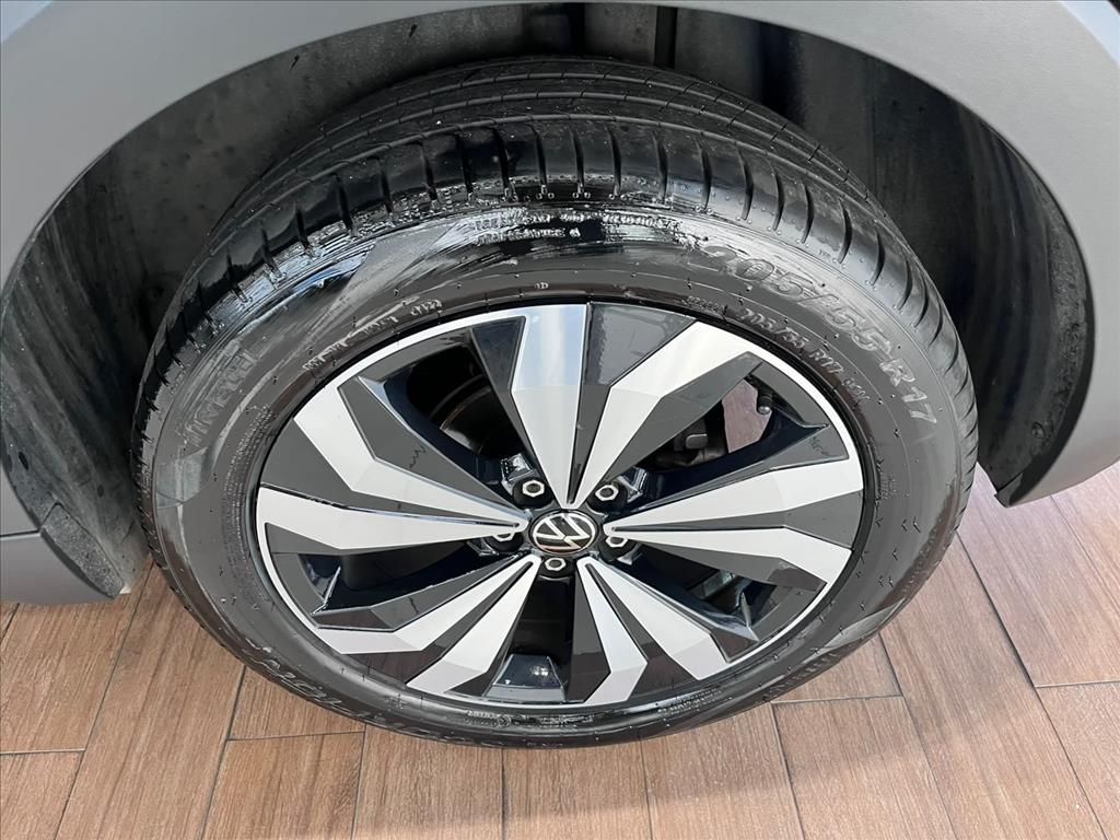 Volkswagen-T-CROSS-1.4 250 TSI TOTAL FLEX HIGHLINE AUTOMÁTICO