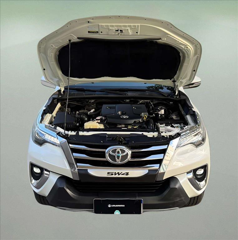 HILUX SW4 2.8 SRX DIAMOND 4X4 7 LUGARES 16V TURBO INTERCOOLER DIESEL 4P AUTOMÁTICO16