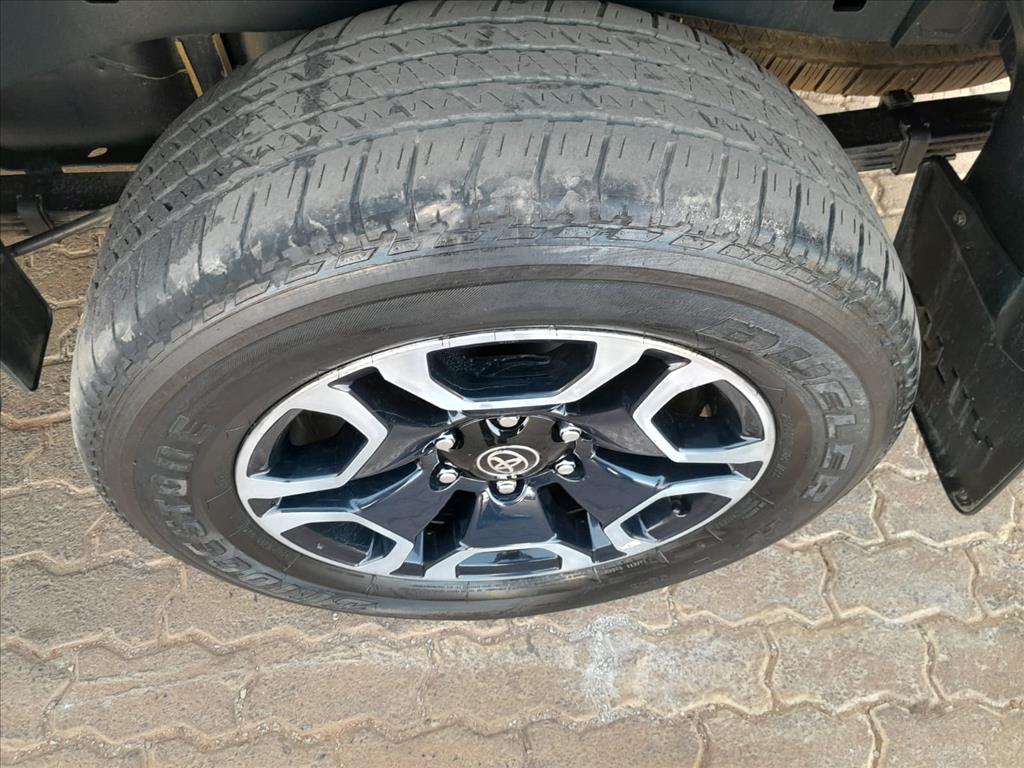 HILUX 2.8 D-4D TURBO DIESEL CD SRX 4X4 AUTOMÁTICO12