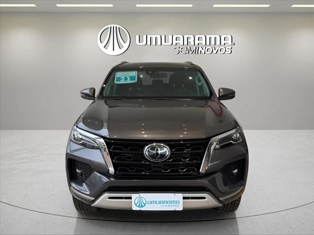 HILUX SW4 2.8 D-4D TURBO DIESEL SRX 4X4 AUTOMÁTICO0