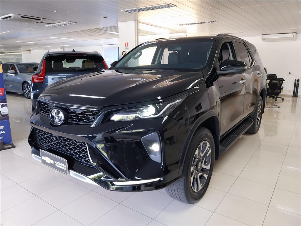 HILUX SW4 2.8 D-4D TURBO DIESEL SRX PLATINUM 7L 4X4 AUTOMÁTICO1