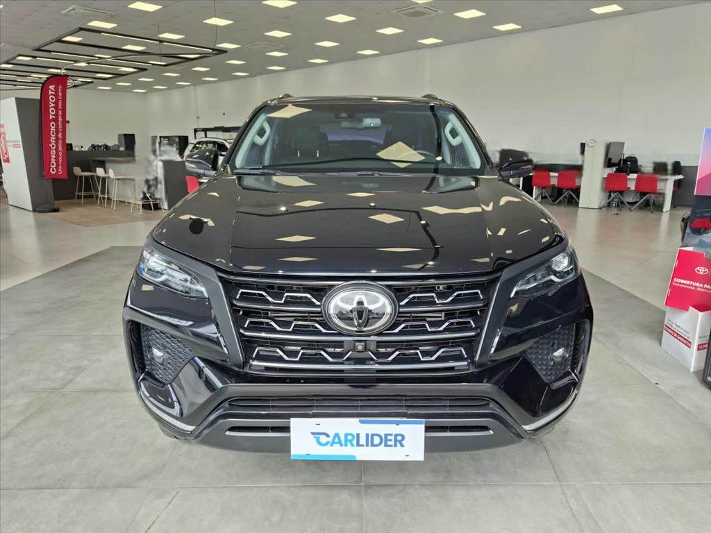 HILUX 2.8 D-4D TURBO DIESEL CD SRX 4X4 AUTOMÁTICO