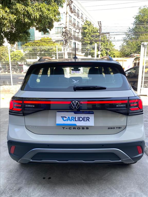T-CROSS 1.0 200 TSI TOTAL FLEX AUTOMÁTICO6