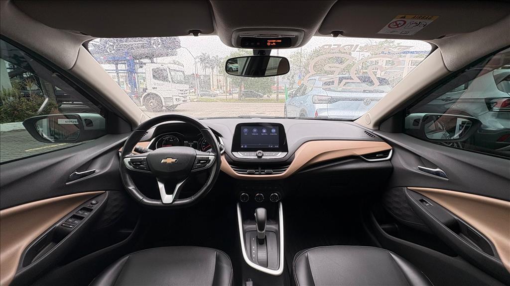 ONIX 1.0 TURBO FLEX PREMIER AUTOMÁTICO9