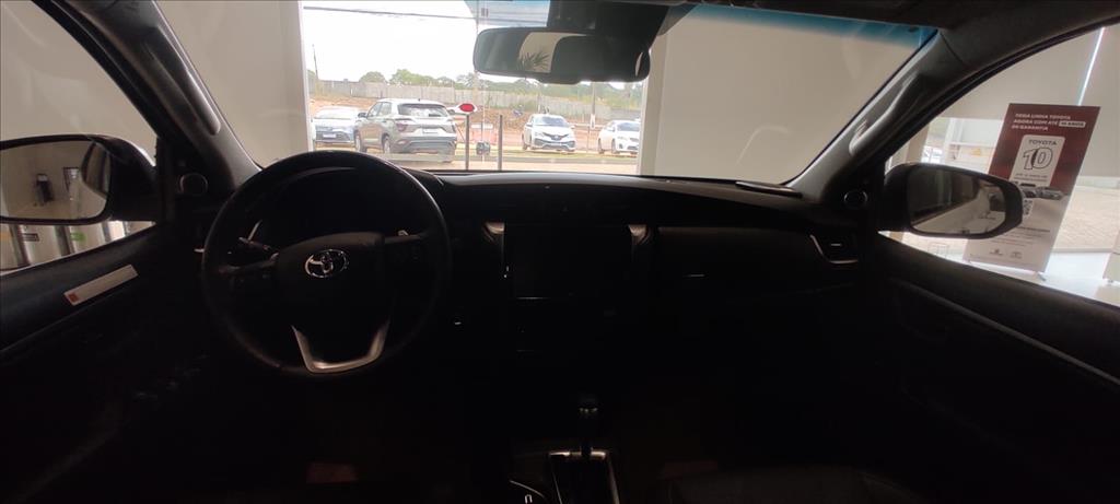 HILUX SW4 2.8 D-4D TURBO DIESEL SRX PLATINUM 7L 4X4 AUTOMÁTICO7