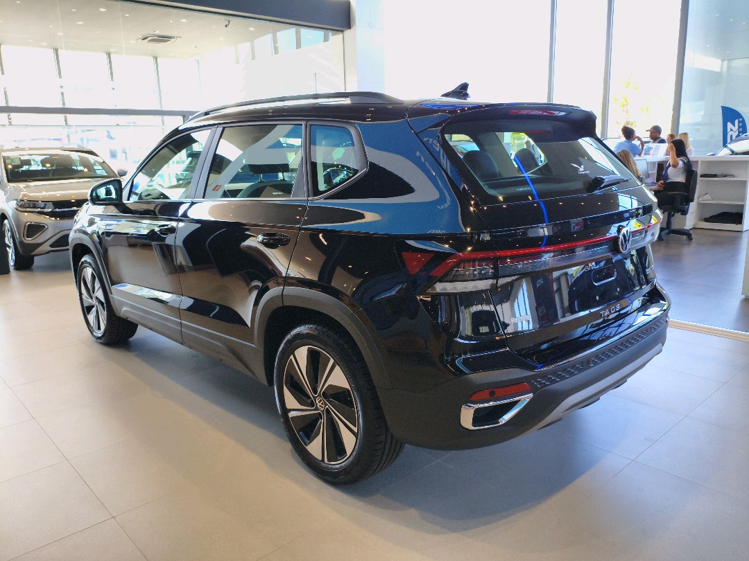 TAOS 1.4 250 TSI TOTAL FLEX COMFORTLINE AUTOMÁTICO3