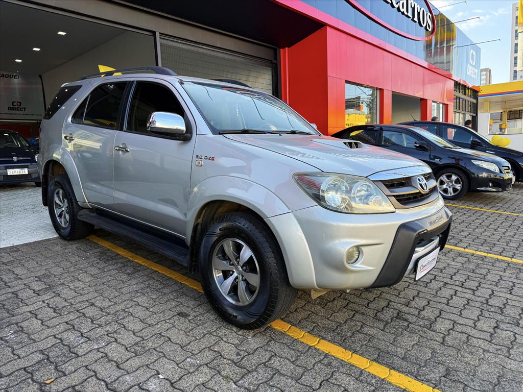 Toyota Hilux Sw4 - 3.0 SRV 4X4 16V TURBO INTERCOOLER DIESEL 4P AUTOMÁTICO