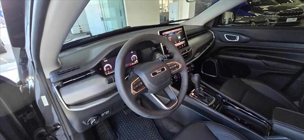 COMPASS 1.3 T270 TURBO FLEX LONGITUDE AT68