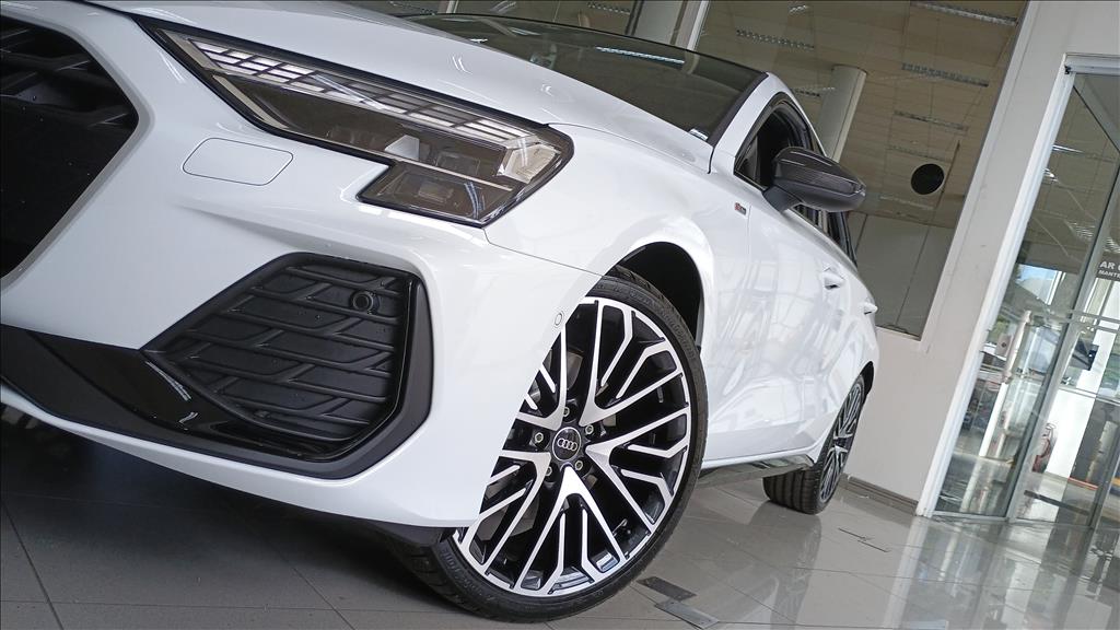 A3 2.0 40 TFSI GASOLINA SEDAN PERFORMANCE BLACK S-TRONIC6