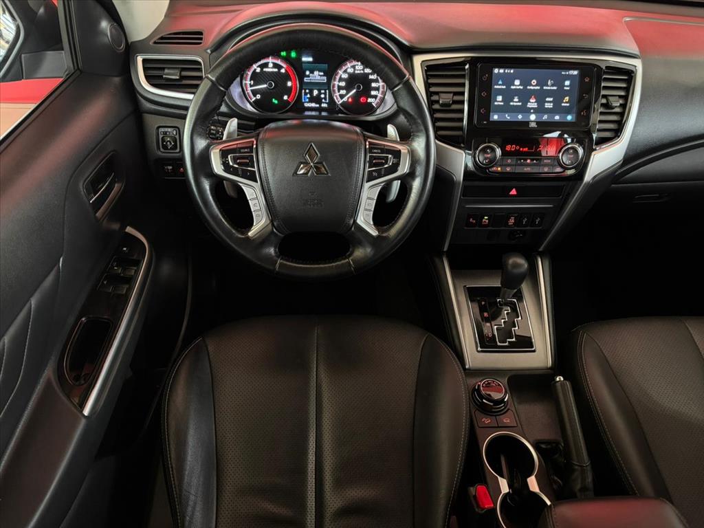 Mitsubishi-L200 TRITON-2.4 16V TURBO DIESEL SPORT HPE-S CD 4P 4X4 AUTOMÁTICO