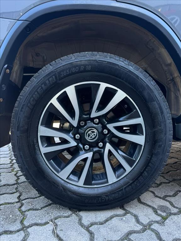 HILUX SW4 2.8 D-4D TURBO DIESEL SRX 7L 4X4 AUTOMÁTICO15