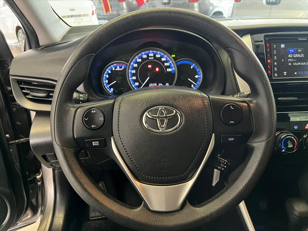 YARIS 1.5 16V FLEX SEDAN XL LIVE MULTIDRIVE8