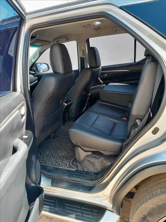 HILUX 2.8 D-4D TURBO DIESEL CD SRX 4X4 AUTOMÁTICO9