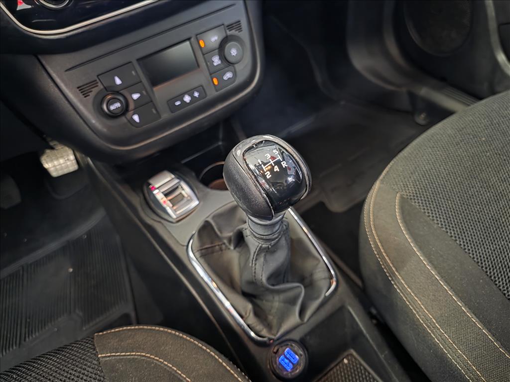 PUNTO 1.8 SPORTING 16V FLEX 4P MANUAL11