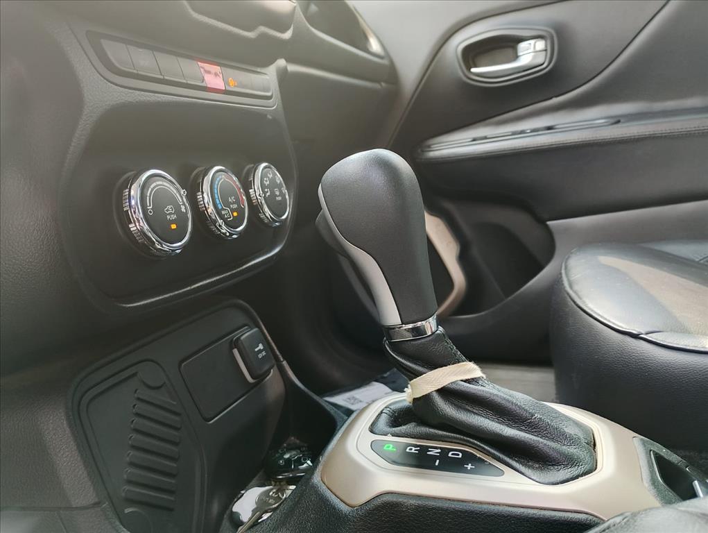 RENEGADE 1.8 16V FLEX 4P AUTOMÁTICO10