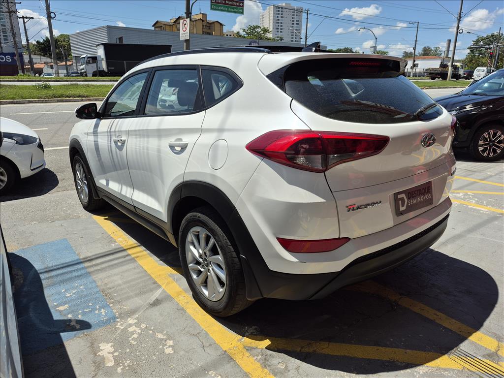 Foto ilustrativa do carro