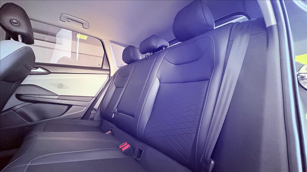 TAOS 1.4 250 TSI TOTAL FLEX COMFORTLINE AUTOMÁTICO10