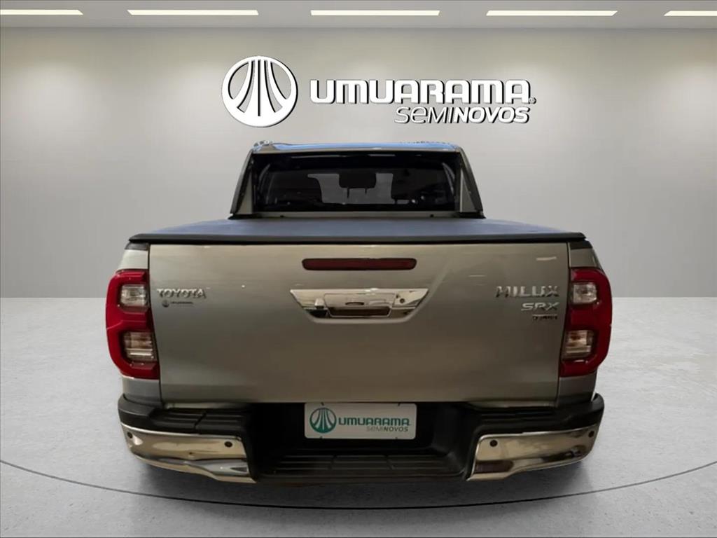 HILUX 2.8 D-4D TURBO DIESEL CD SRX PLUS 4X4 AUTOMÁTICO4