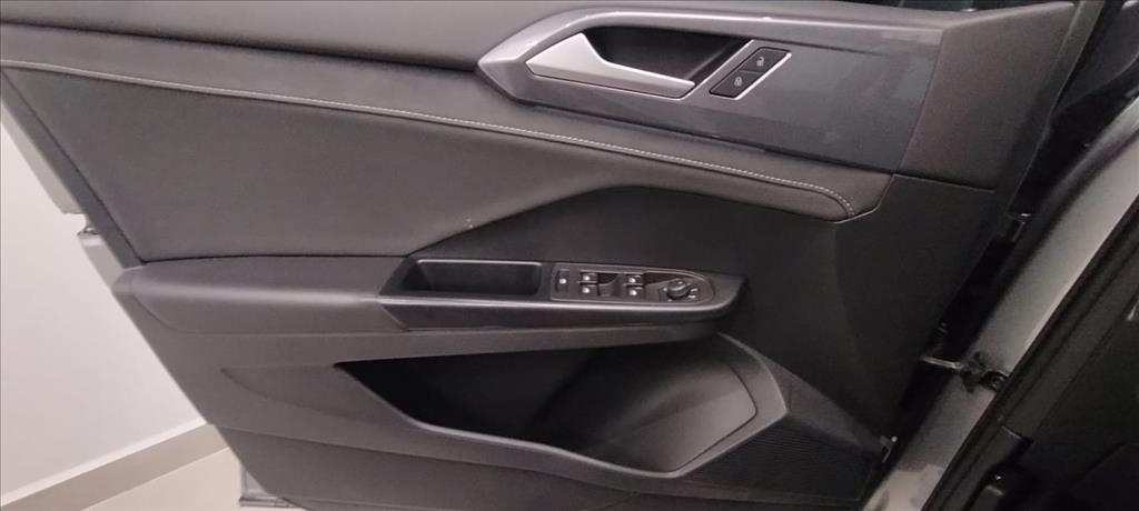 TAOS 1.4 250 TSI TOTAL FLEX HIGHLINE AUTOMÁTICO14