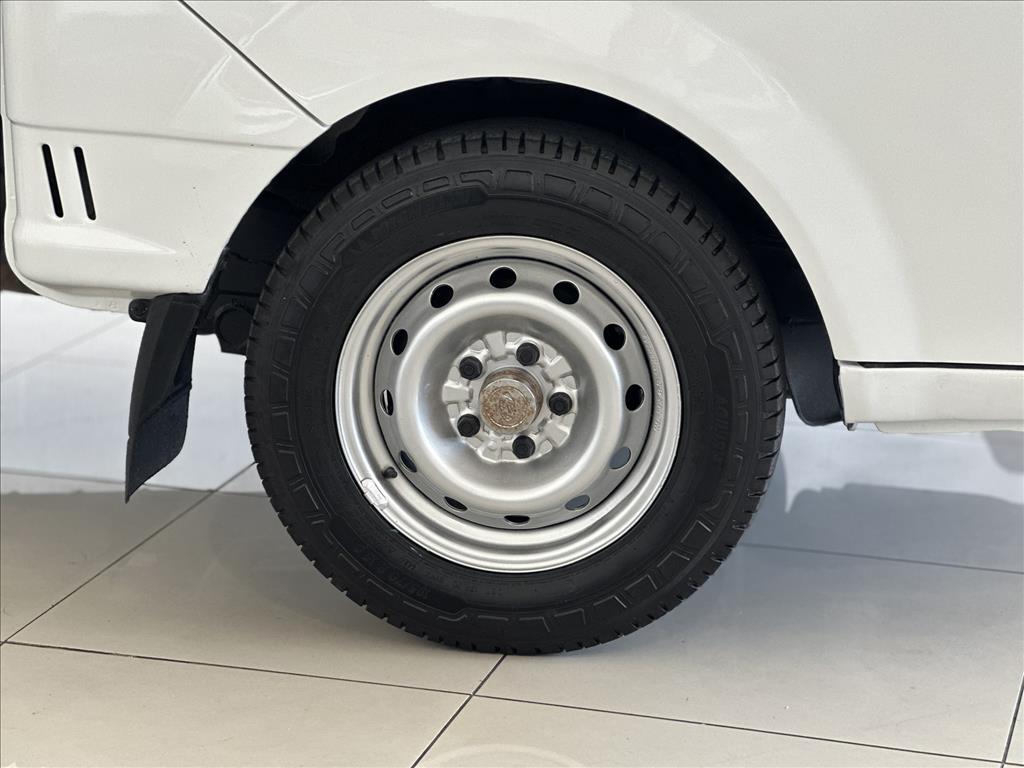 HR 2.5 LONGO SEM CAÇAMBA 4X2 16V 130CV TURBO INTERCOOLER DIESEL 2P MANUAL2