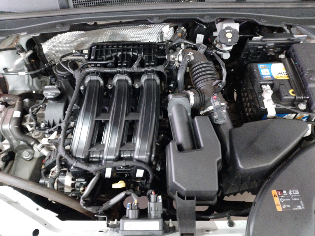 GM - Chevrolet-ONIX PLUS-1.0 FLEX LT MANUAL