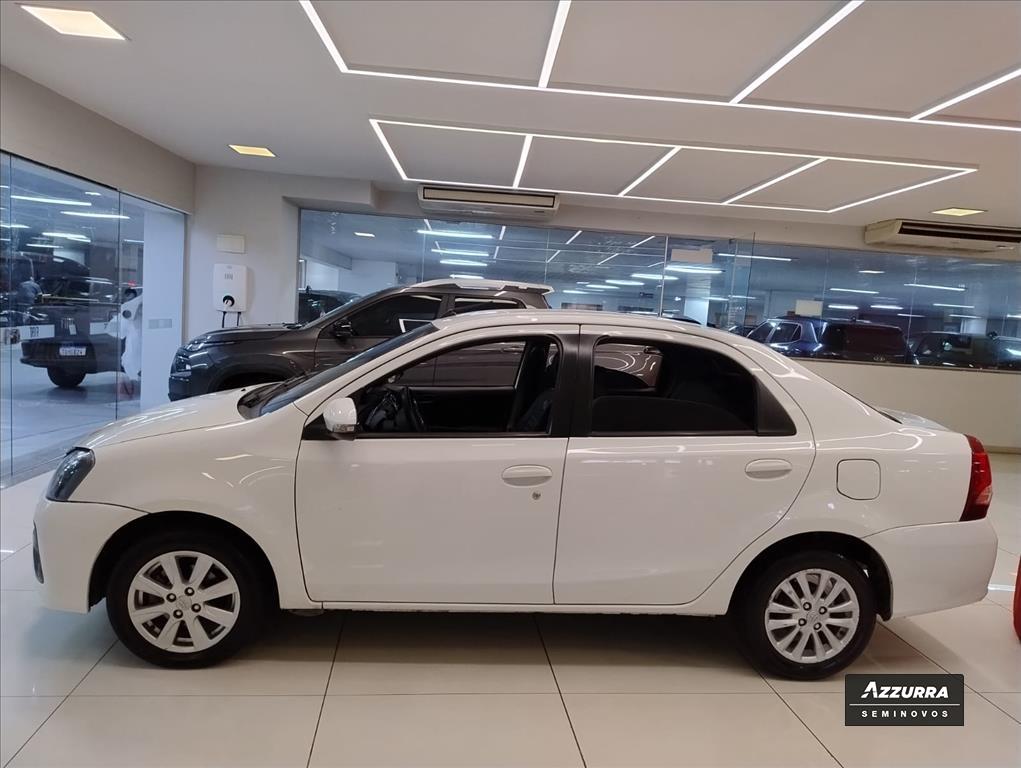 ETIOS 1.5 X PLUS SEDAN 16V FLEX 4P AUTOMÁTICO4