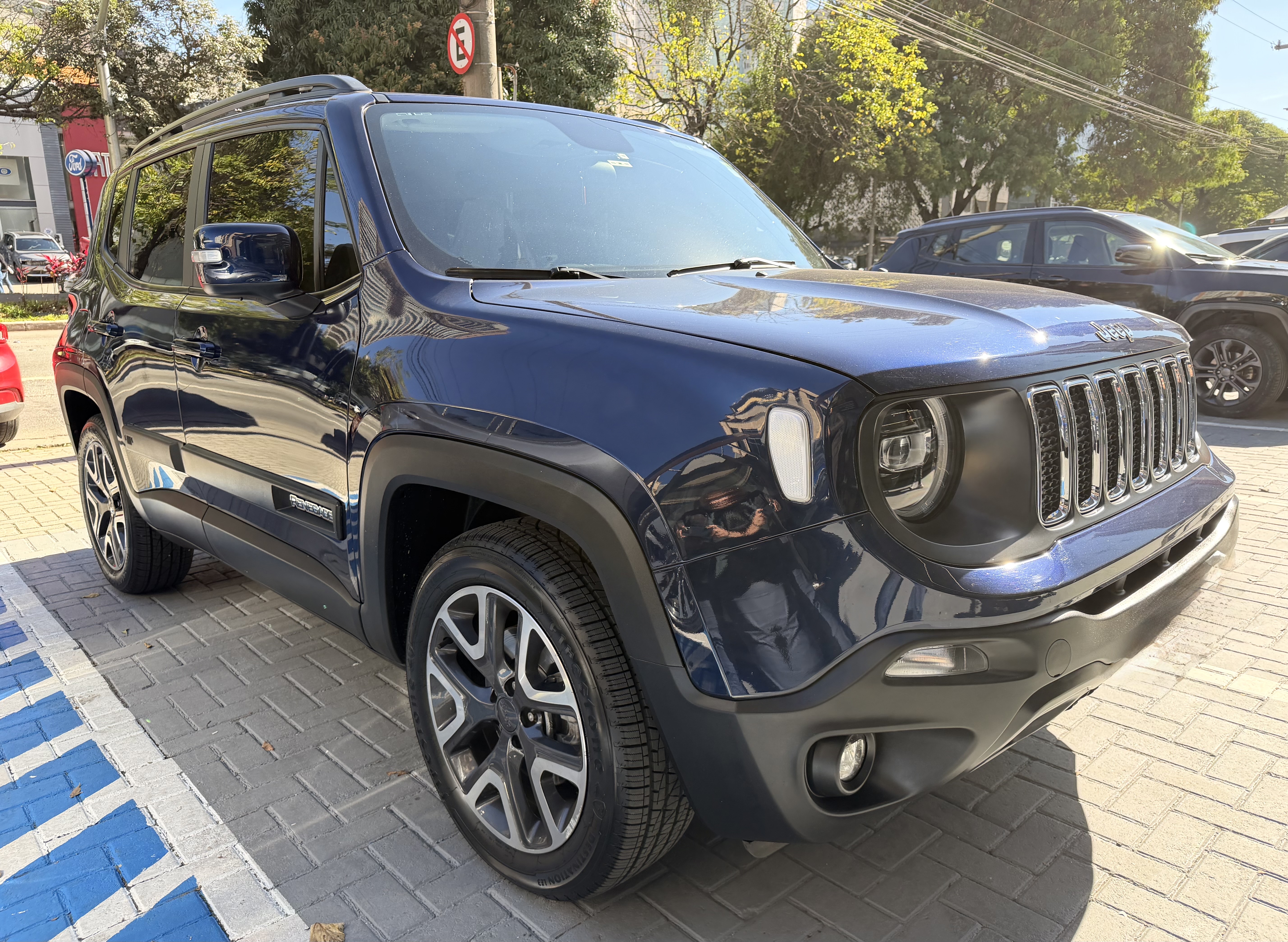 RENEGADE 1.8 16V FLEX LONGITUDE 4P AUTOMÁTICO0