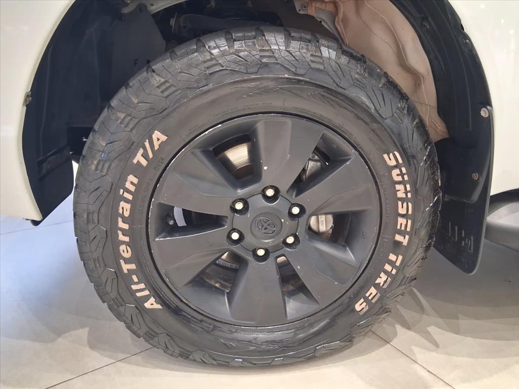 HILUX 2.8 D-4D TURBO DIESEL CD POWER PACK 4X4 AUTOMÁTICO8