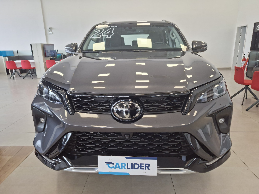 HILUX SW4 2.8 D-4D TURBO DIESEL SRX PLATINUM 4X4 AUTOMÁTICO