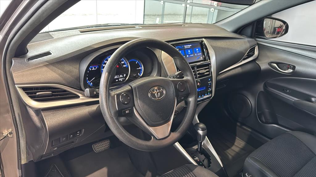 YARIS 1.5 16V FLEX XL PLUS CONNECT MULTIDRIVE11