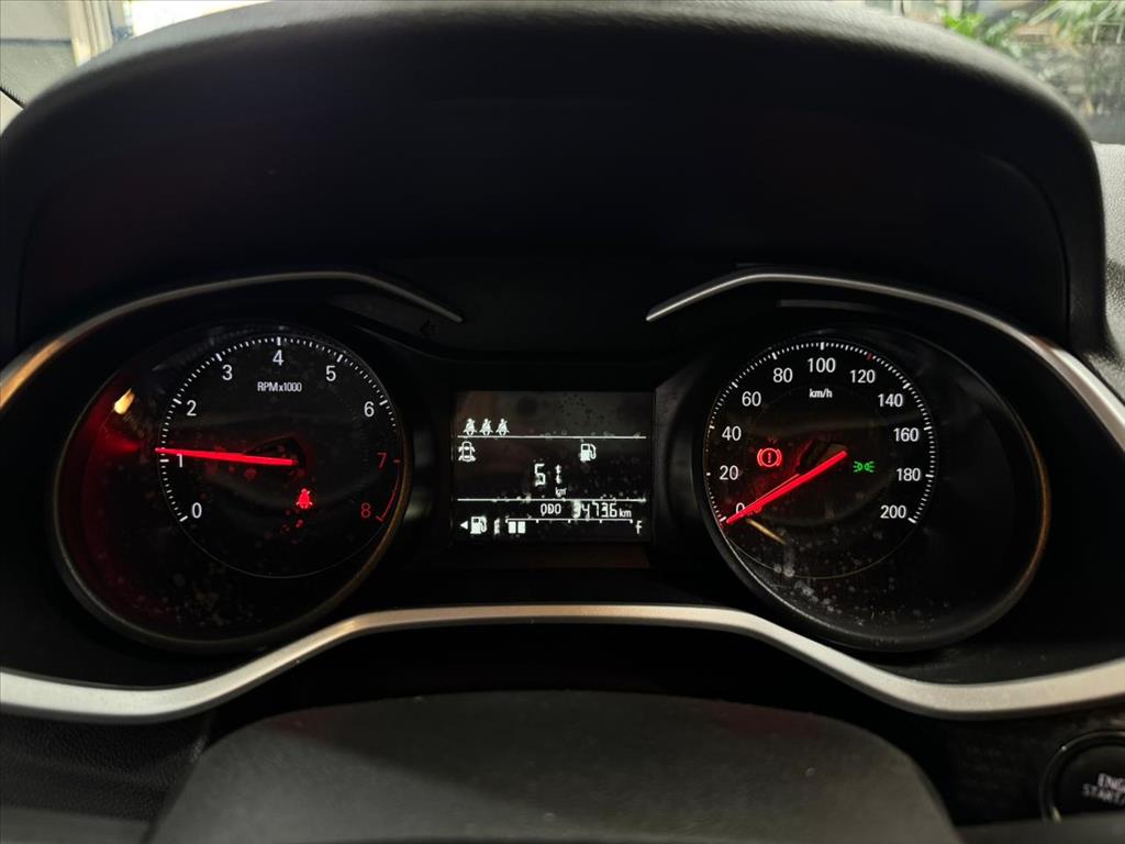 GM - Chevrolet-ONIX PLUS-1.0 FLEX LT MANUAL