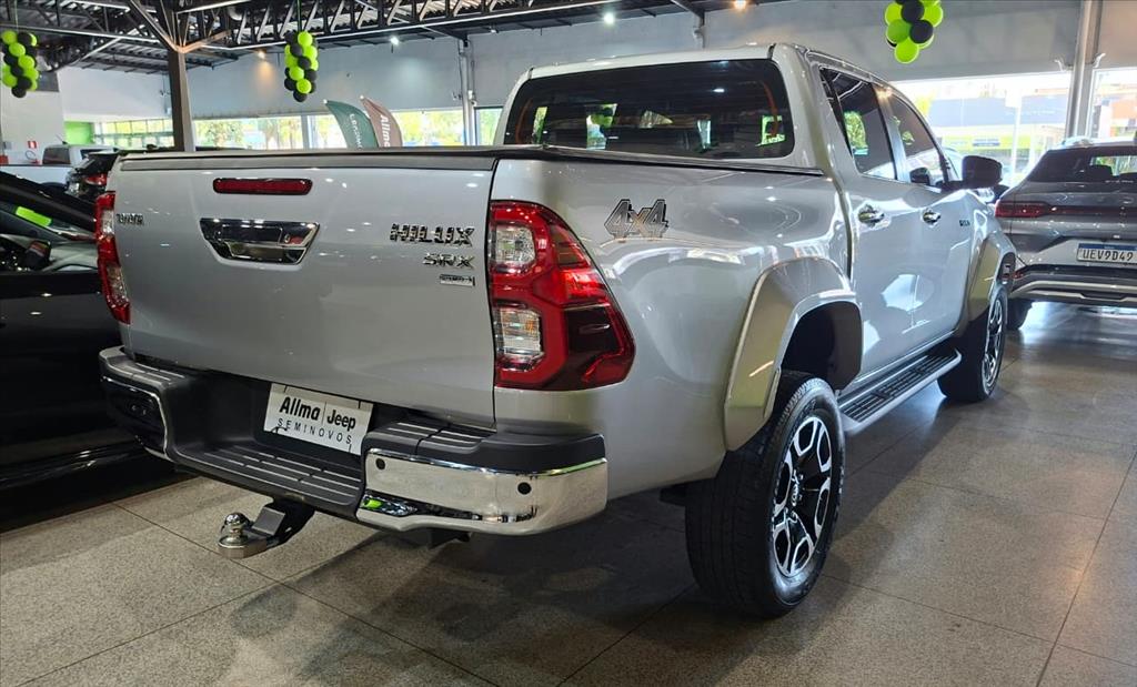 HILUX 2.8 D-4D TURBO DIESEL CD SRX PLUS 4X4 AUTOMÁTICO8