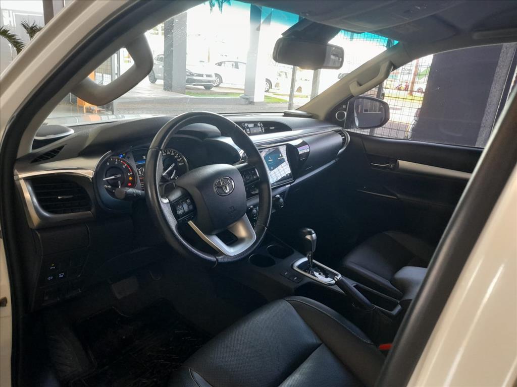 HILUX 2.8 D-4D TURBO DIESEL CD SRX 4X4 AUTOMÁTICO11