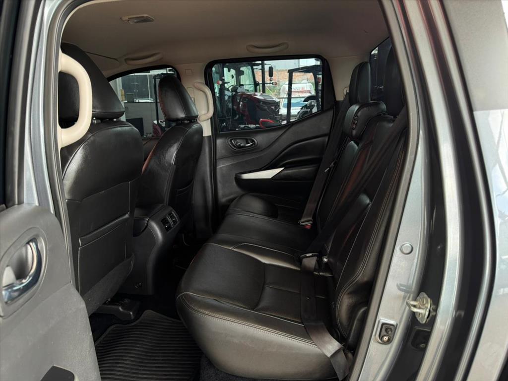 Nissan-FRONTIER-2.3 16V TURBO DIESEL X-GEAR EDITION CD 4X4 AUTOMÁTICO