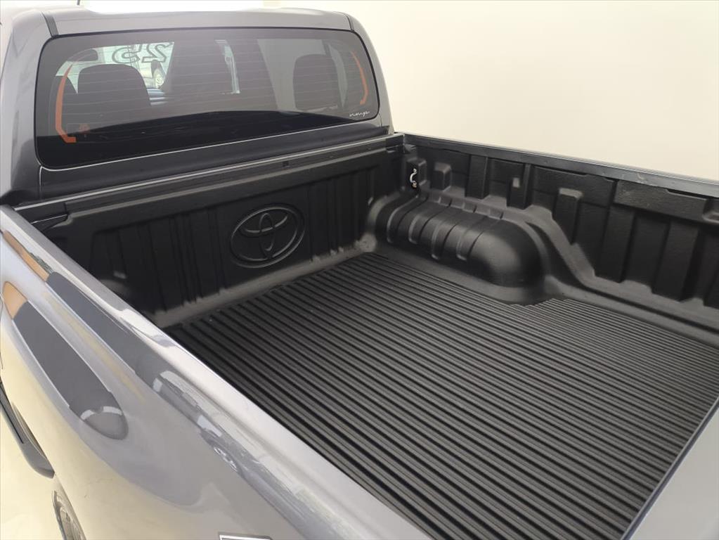 HILUX 2.8 D-4D TURBO DIESEL CD SR 4X4 AUTOMÁTICO11