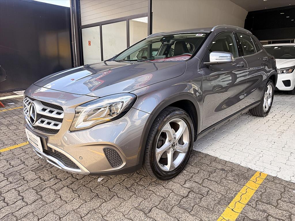 Mercedes-Benz Gla 200 - 1.6 CGI FLEX ADVANCE 7G-DCT