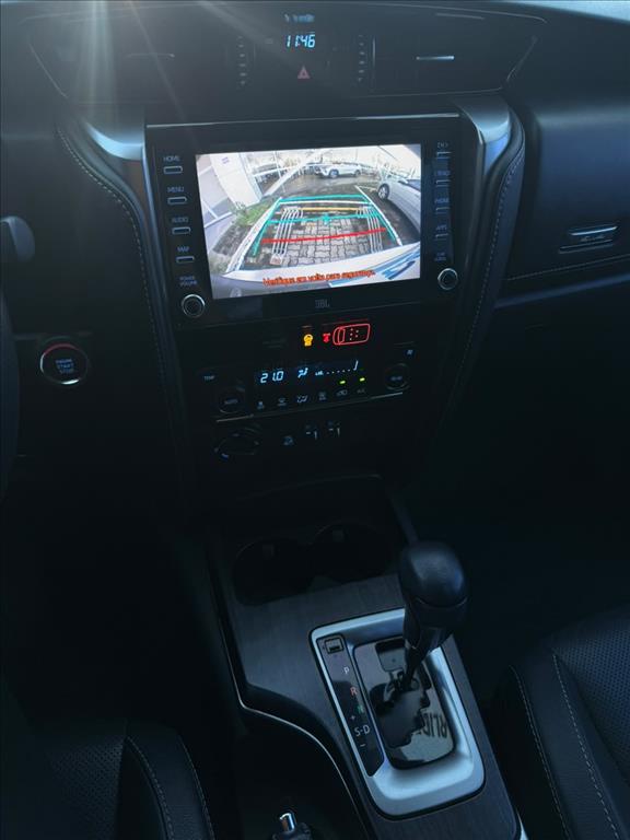 HILUX SW4 2.8 D-4D TURBO DIESEL SRX 7L 4X4 AUTOMÁTICO10