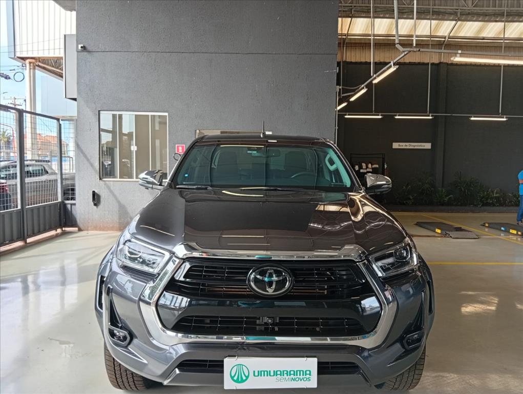 HILUX 2.8 D-4D TURBO DIESEL CD SRX 4X4 AUTOMÁTICO
