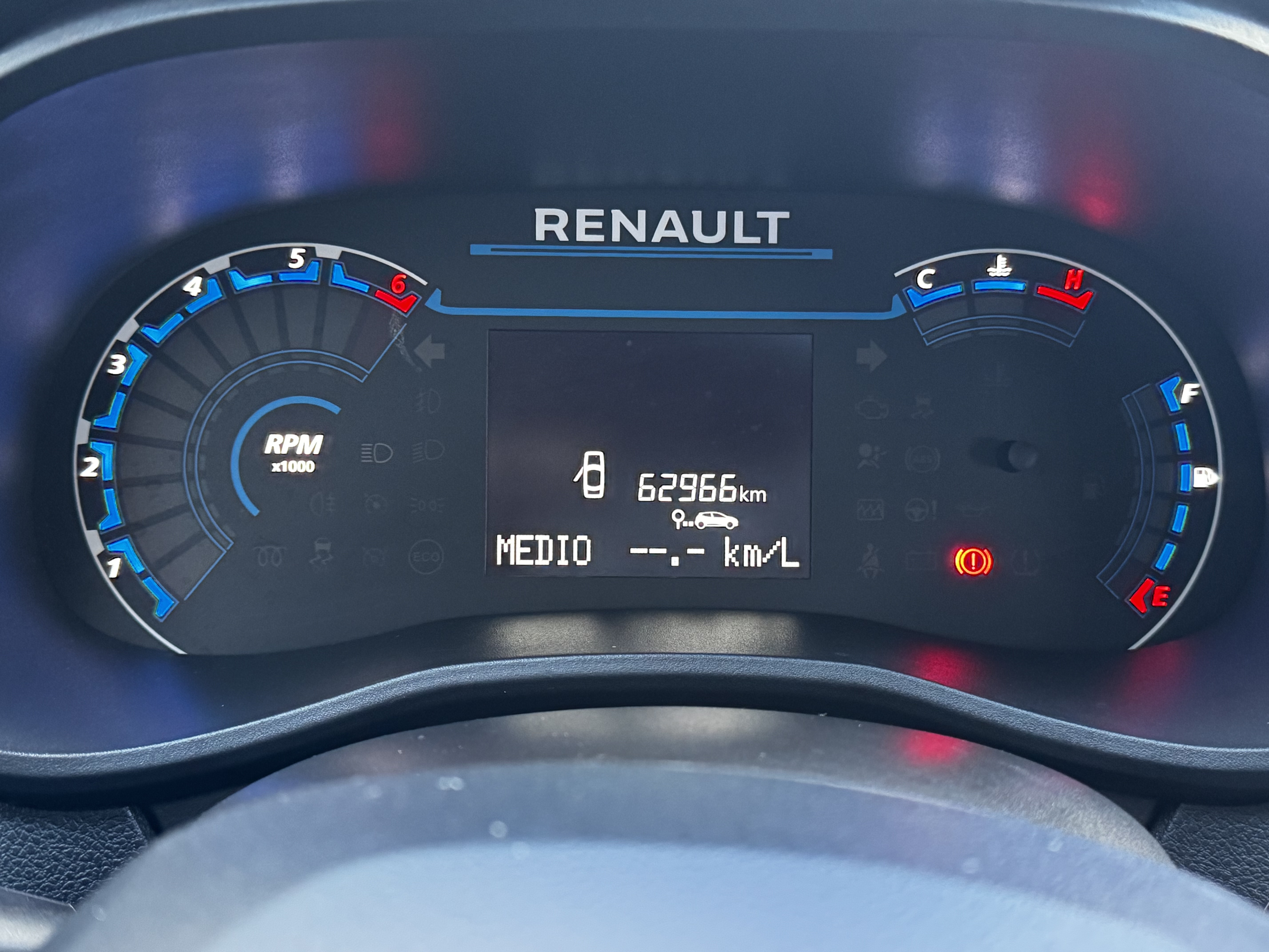 KWID 1.0 12V SCE FLEX INTENSE MANUAL8