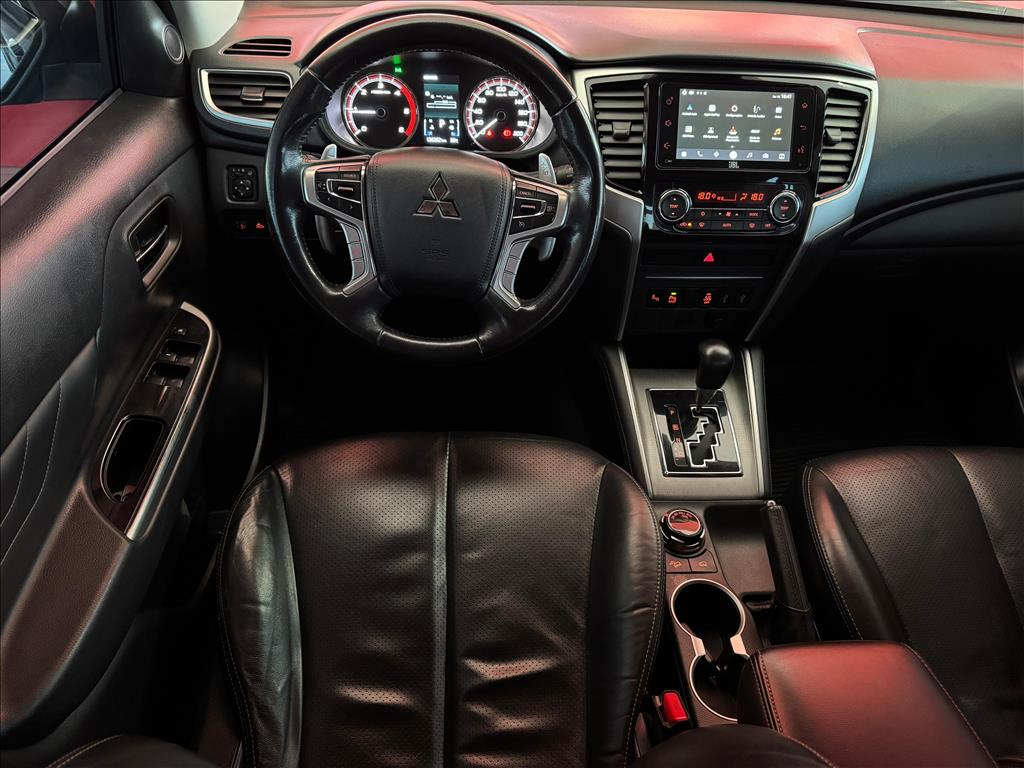 Mitsubishi-L200 TRITON-2.4 16V TURBO DIESEL SPORT HPE-S CD 4P 4X4 AUTOMÁTICO