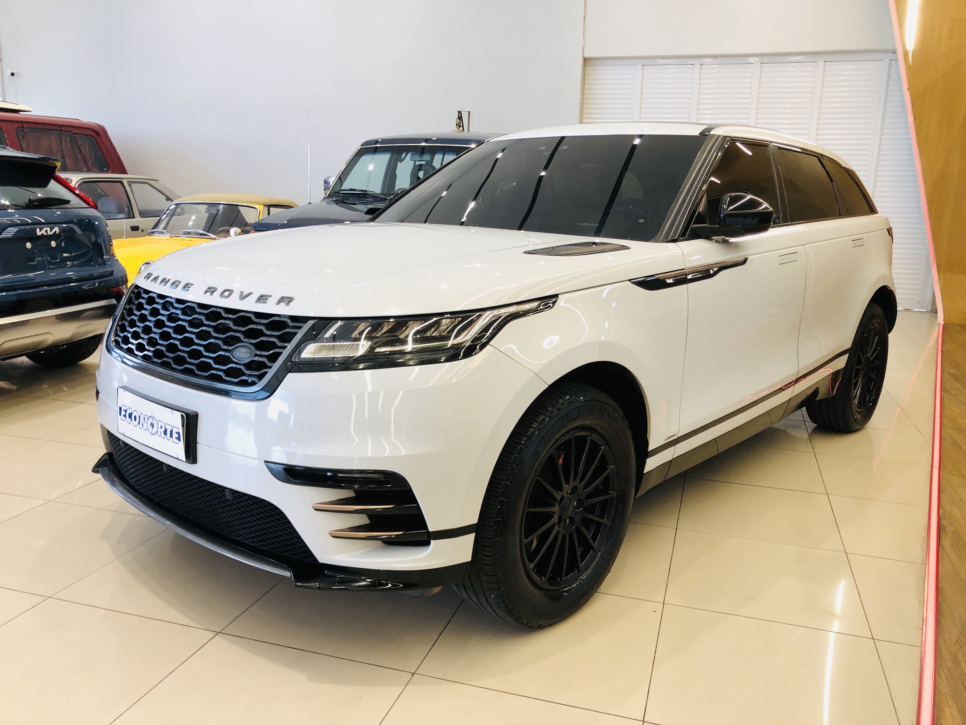 RANGE ROVER VELAR 2.0 D180 DIESEL R-DYNAMIC AUTOMÁTICO